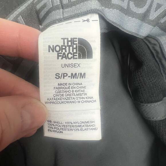 The North Face Horizon Breeze Brim Hat in Asphalt Grey - Picture 2 of 6